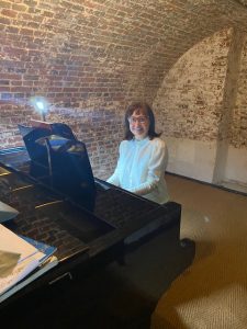 Piano Lessons Lincoln UK Ekatherina Waterfield